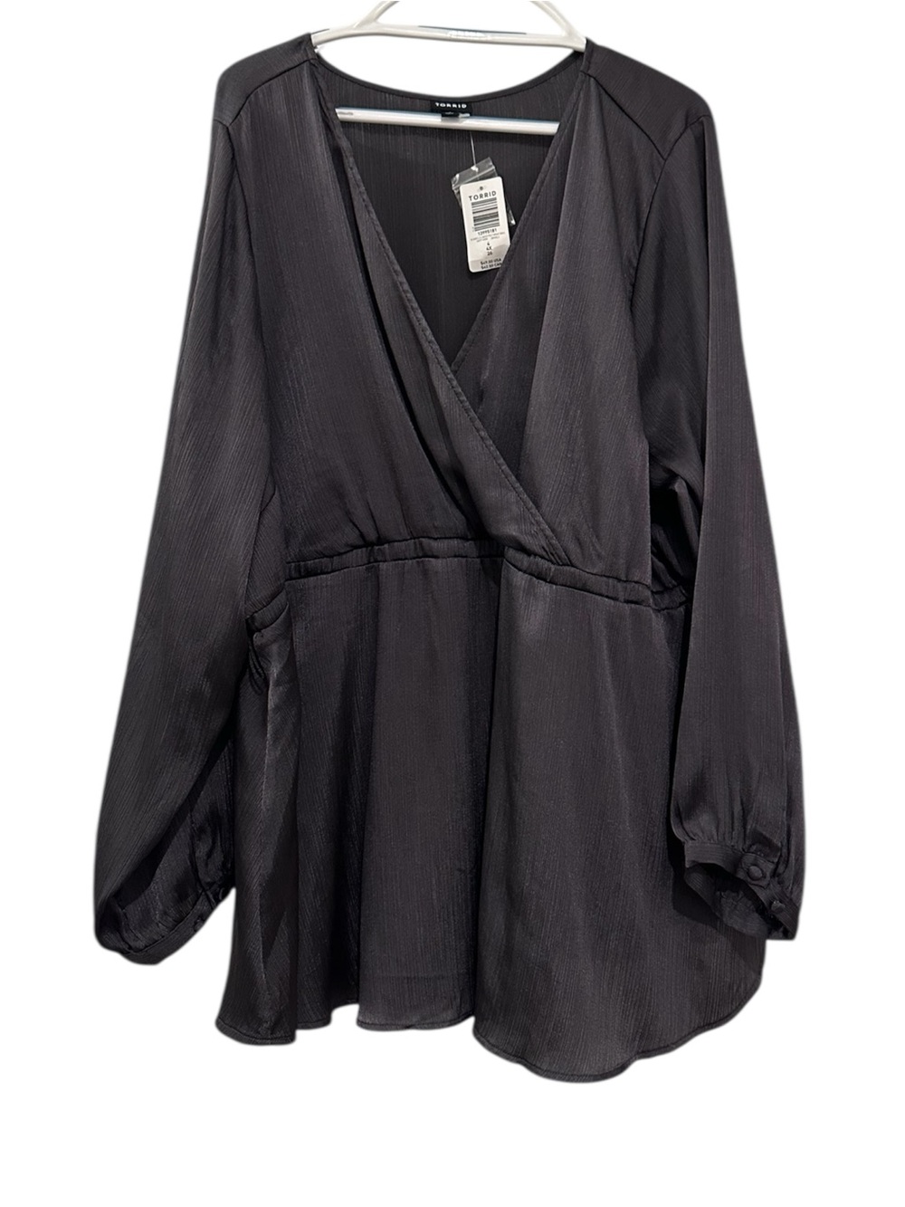 Torrid chiffon Long-Sleeve Blouse NWT